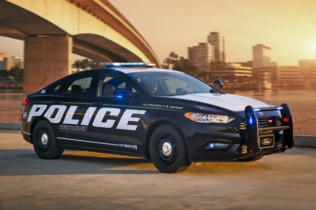 Police-Responder-Hybrid-Sedan-7.jpg