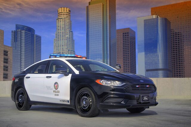 Police-Responder-Hybrid-Sedan-8.jpg