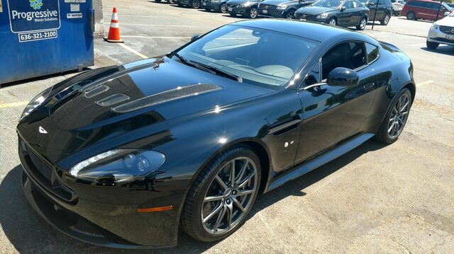 Vantage V12 S 7MT