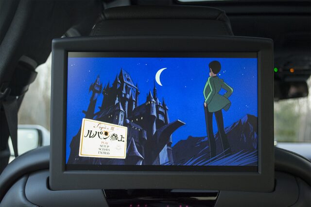 2017 Cadillac CT6 Platinum 3.0TT Rear-Seat Entertainment Screen