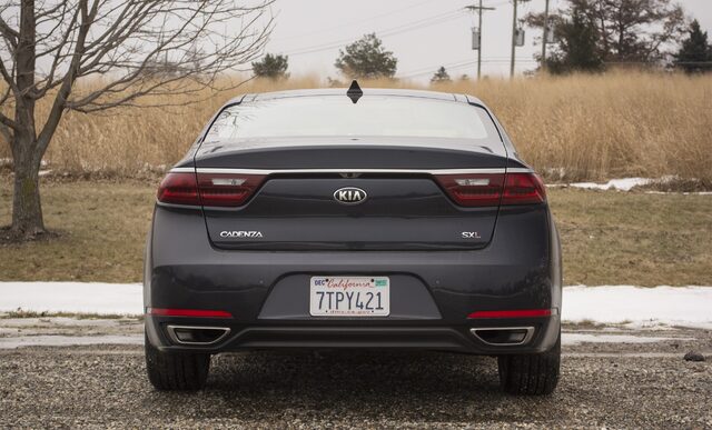 2017 Kia Cadenza Limited Straight Rear View with Cadenza Badge and Dual Exhaust Tips