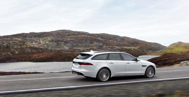 2018 Jaguar XF Sportbrake 5.jpg