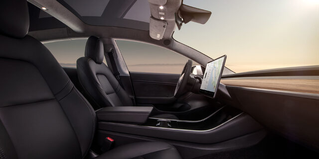 2017-Tesla-Model-3-3-1.jpg