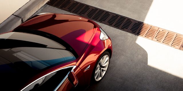 2017-Tesla-Model-3-9-1.jpg