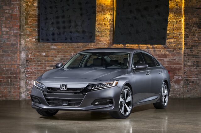 2018 Honda Accord Touring Gray Front Three-Quarter Loft Setting