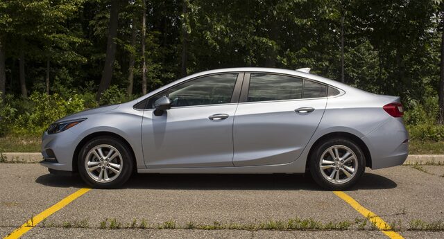 2017 Chevrolet Cruze Diesel Side Profile