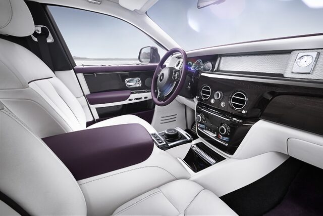 2018 Rolls-Royce Phantom 6.jpg