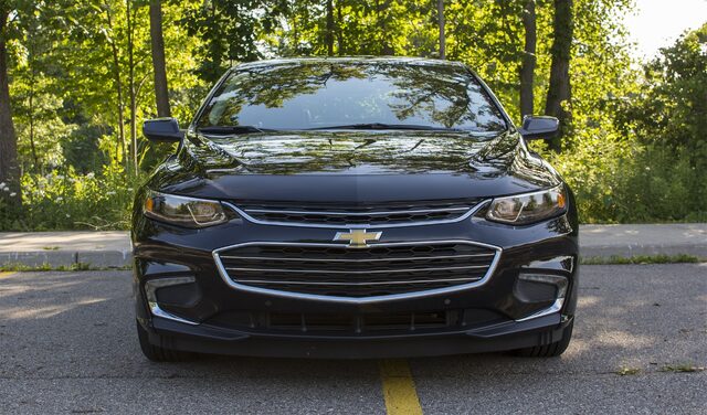 2017 Chevrolet Malibu Hybrid 1.jpg