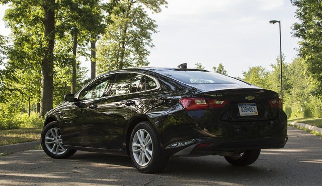 2017 Chevrolet Malibu Hybrid 4.jpg