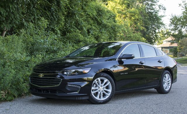 2017 Chevrolet Malibu Hybrid 5.jpg