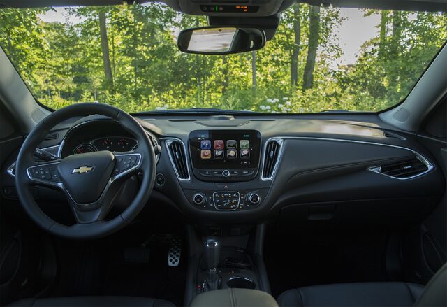 2017 Chevrolet Malibu Hybrid 8.jpg