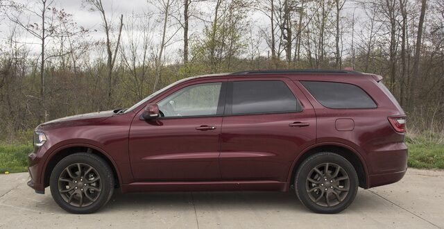 2017 Dodge Durango GT Side Profile