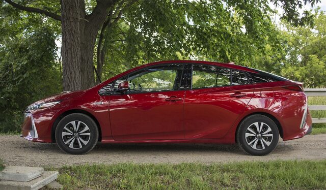 2017 Toyota Prius Prime Plus side profile