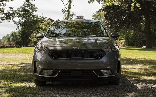2017 Kia Niro EX front grille view