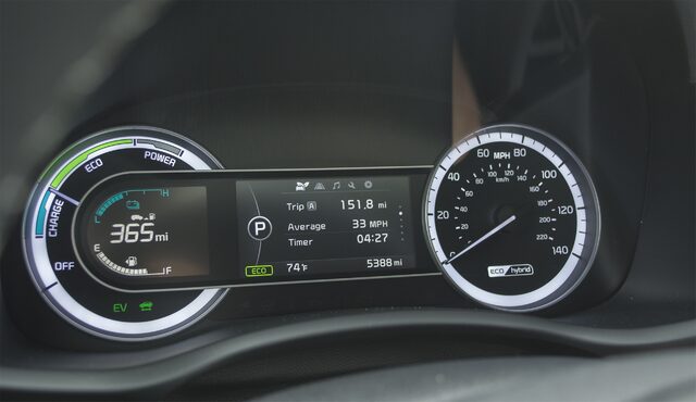 2017 Kia Niro EX instrument cluster showing hybrid range