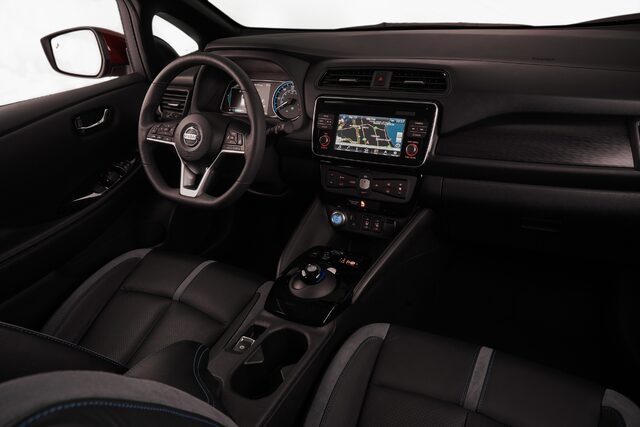 2018 Nissan Leaf 9.jpg