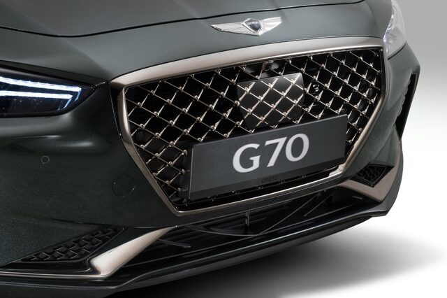 Genesis G70 5.jpg