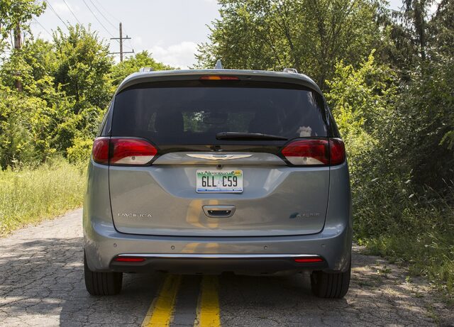 2017 Chrysler Pacifica Hybrid Platinum — Rear View Straight On