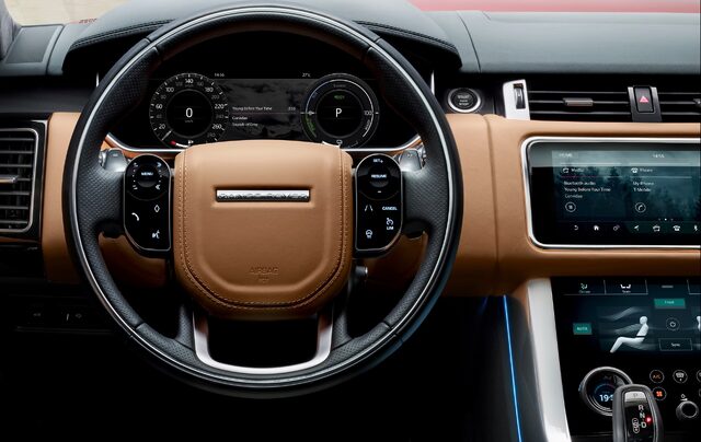 2019 Range Rover Sport P400e 10.jpg