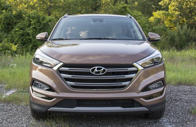 2017 Hyundai Tucson Limited AWD 1.jpg