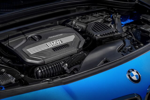 2018 BMW X2 TwinPower Turbo engine bay