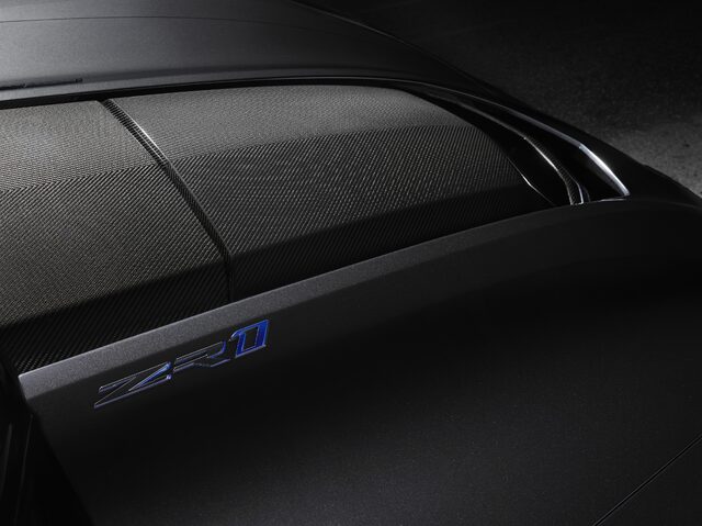 2019-Chevrolet-Corvette-ZR1-008.jpg
