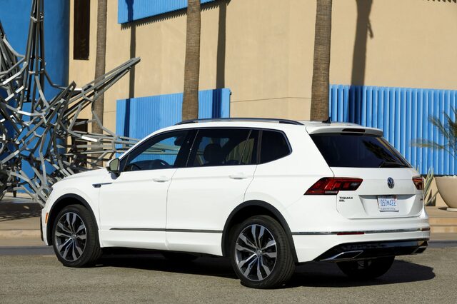 2018_Tiguan_R-Line--7704.jpg