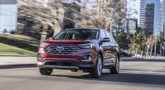 2019 Ford Edge Titanium 1.jpg