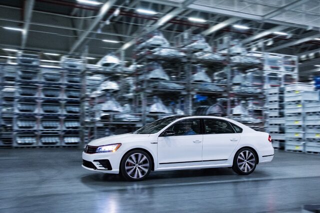 2018 Volkswagen Passat GT 10.jpg