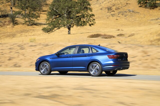 2019 Volkswagen Jetta 6.jpg