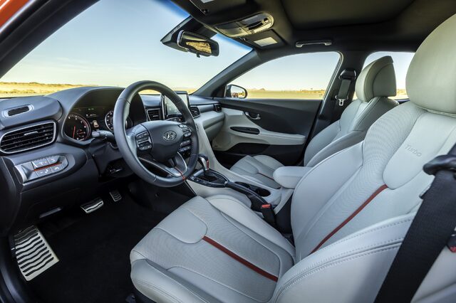 2019 Hyundai Veloster 7.jpg