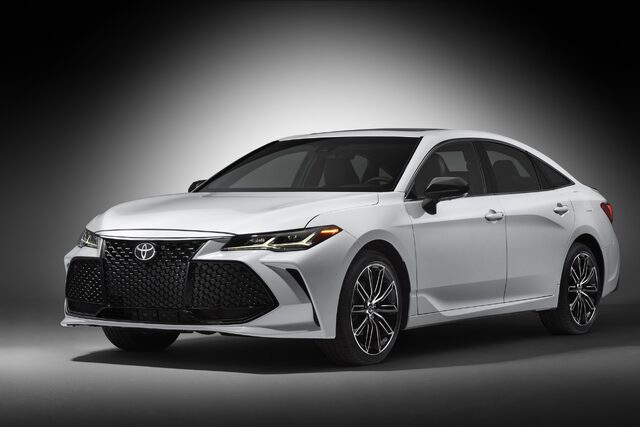 2019 Toyota Avalon 2.jpg