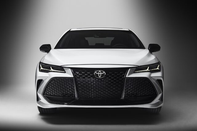 2019 Toyota Avalon 5.jpg