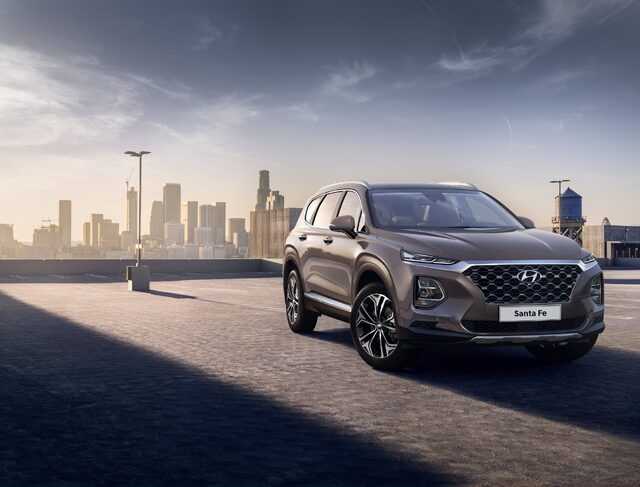 2019 Hyundai Santa Fe 1.jpg