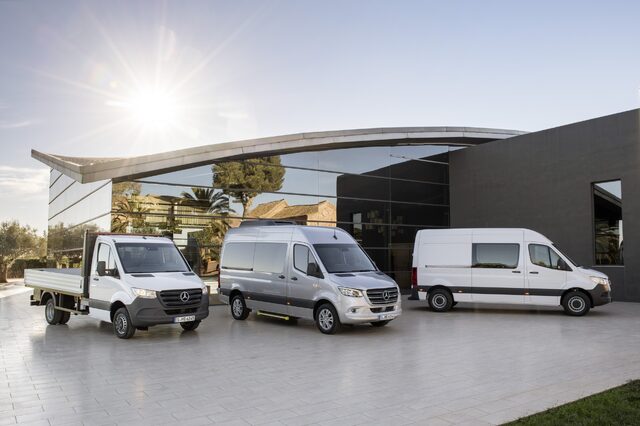 2019 Mercedes-Benz Sprinter 1.jpg
