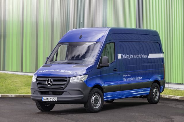 2019 Mercedes-Benz Sprinter 12.jpg