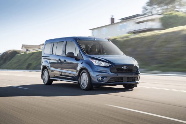 2019 Ford Transit Connect Wagon 2.jpg