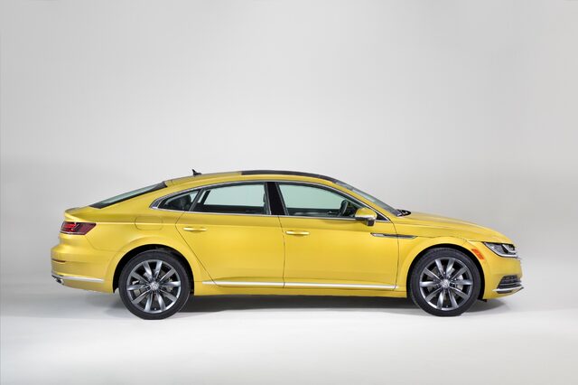 2019 Volkswagen Arteon 2.jpg