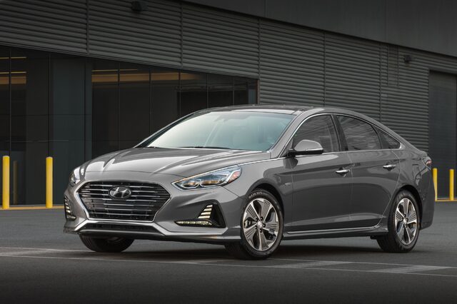 2018 Hyundai Sonata Hybrid 1.jpg
