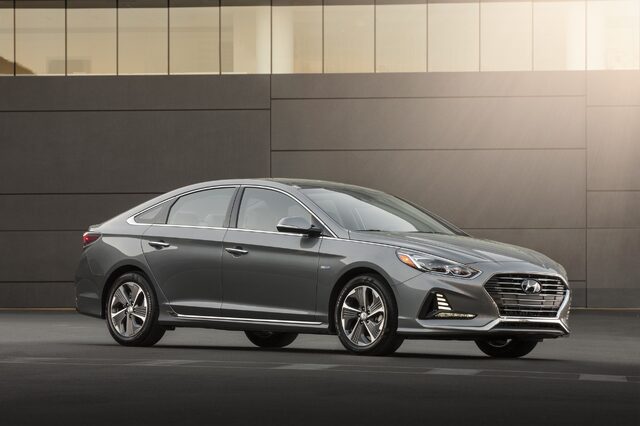 2018 Hyundai Sonata Hybrid 2.jpg