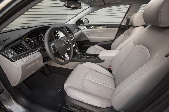 2018 Hyundai Sonata Hybrid 8.jpg