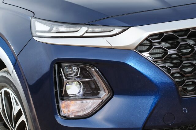 2019 Hyundai Santa Fe LED Headlight and DRL Closeup Blue