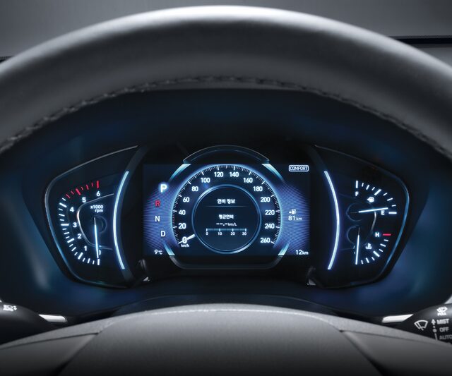 2019 Hyundai Santa Fe Digital Instrument Cluster Closeup