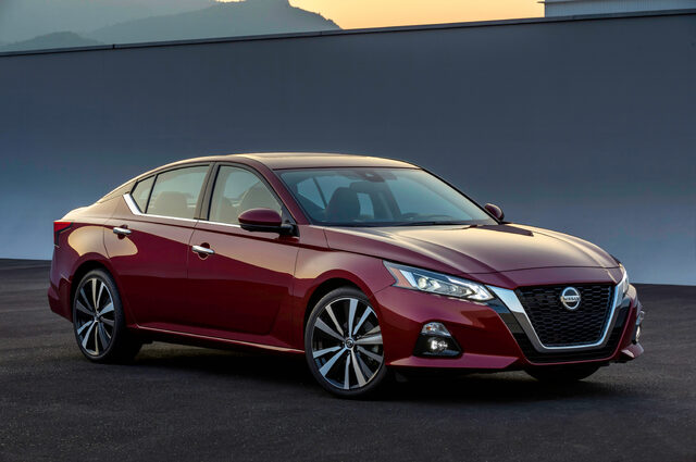 2019-Nissan-Altima-Photo-03.jpg