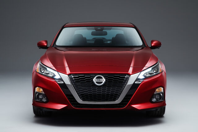 2019-Nissan-Altima-Photo-11.jpg