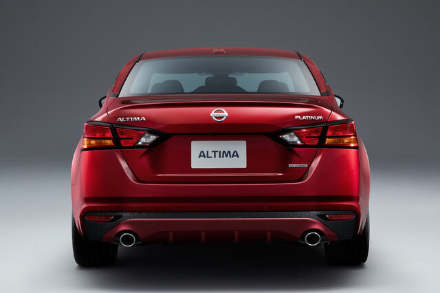 2019-Nissan-Altima-Photo-12.jpg