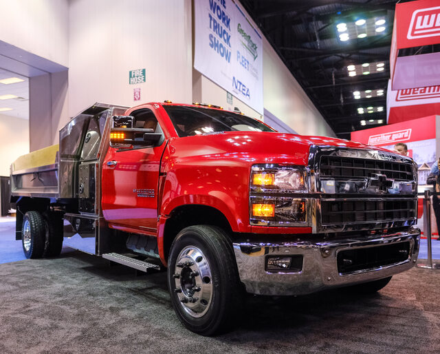 2019Silverado6500HD01.jpg