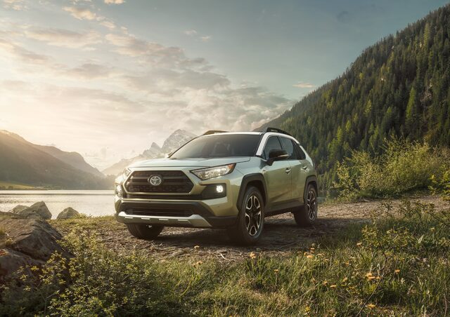 2019_Toyota_RAV4_07_9844FAF0242766498D37618E5FFBF43B0D2C84D3.jpg