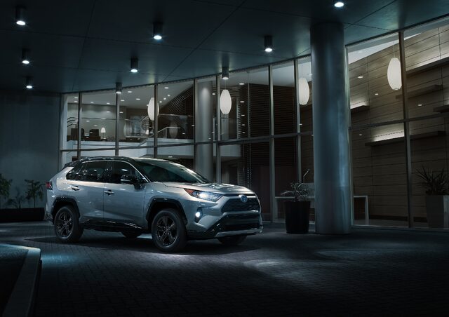 2019_Toyota_RAV4_13_4262D3A30C2DF93EEB0C7BF59AAC733F197B0E82.jpg