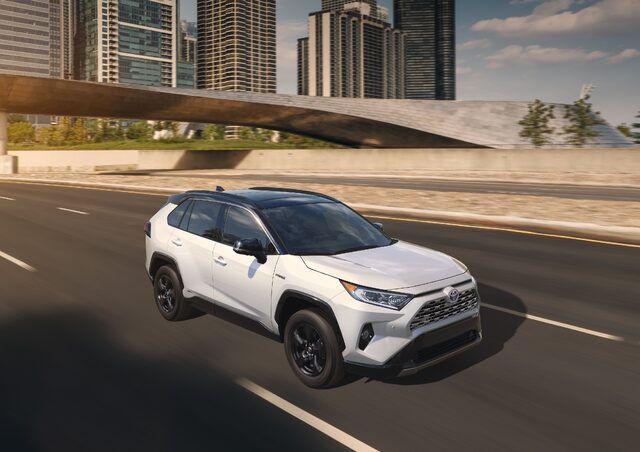 2019_Toyota_RAV4_20_0789F920EC8A57E025DD9F891521F66316BEDBCC.jpg